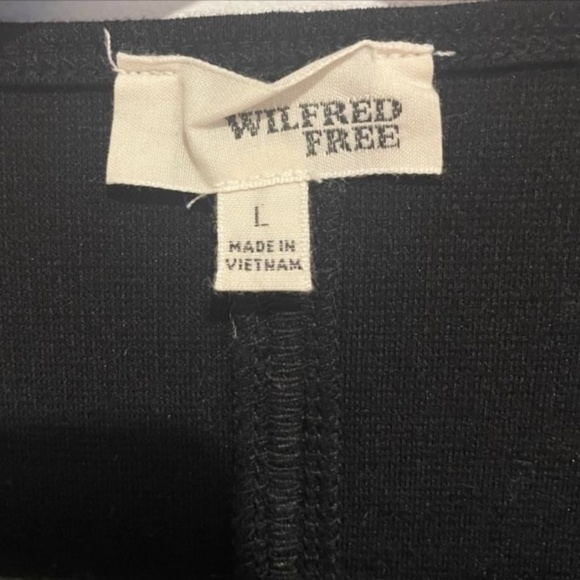 Aritzia - WILFRED FREE - Long Sleeve Black Dress - Picture 4 of 5